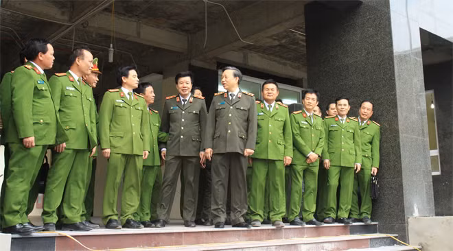 Bộ trưởng Tô Lâm thăm quan trụ sở mới của Cục Cảnh sát Hình sự.