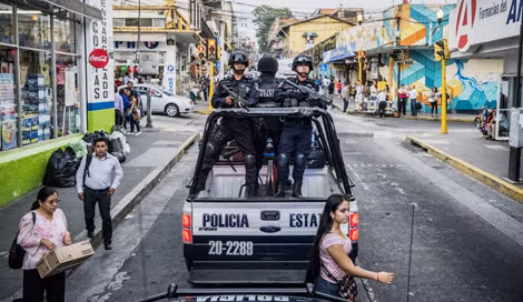 Cảnh sát tuần tra Xalapa, thủ phủ của bang Veracruz, nơi nguy hiểm nhất cho các nhà báo Cảnh sát tuần tra Xalapa, thủ phủ của bang Veracruz, nơi nguy hiểm nhất cho các nhà báo
