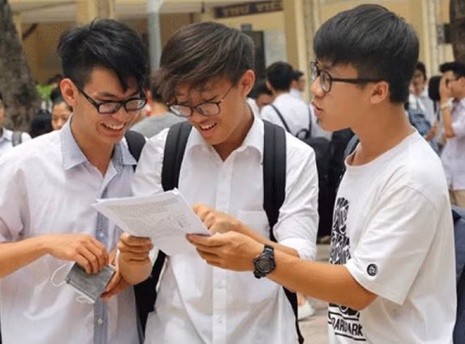 Thí sinh nên cân nhắc kỹ khi điều chỉnh nguyện vọng. Thí sinh nên cân nhắc kỹ khi điều chỉnh nguyện vọng.