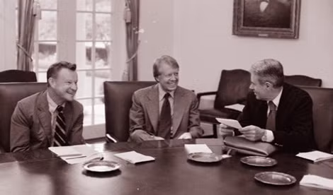 Cố vấn Z. Brzezinski, Tổng thống Jimmy Carter và Ngoại trưởng Cyrus Vance.