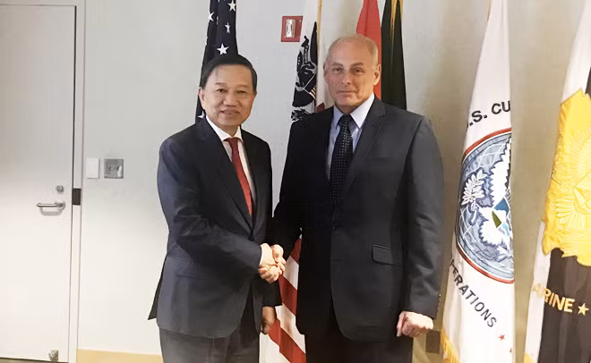 Bộ trưởng Tô Lâm và Bộ trưởng An ninh Nội địa Mỹ John Kelly.