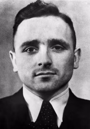 "Đồ tể thành Lyon" Klaus Barbie. "Đồ tể thành Lyon" Klaus Barbie.