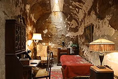 Buồng giam Al Capone tại nhà tù liên bang trên đảo Alcatraz.