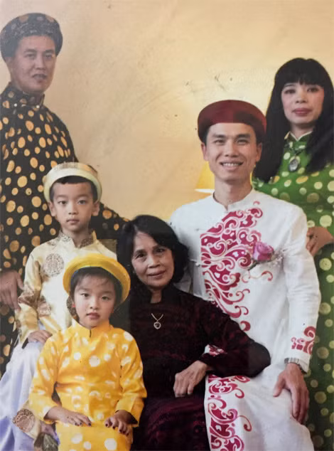Gia đình họa sĩ Nguyễn Khánh Ngọc.