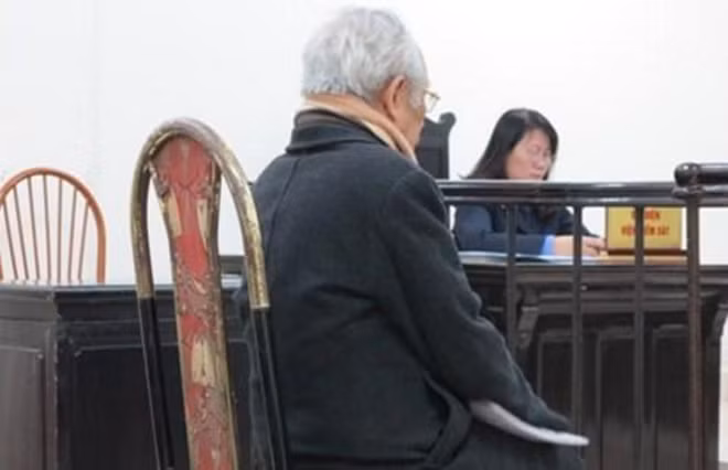 Bị cáo Viên tại phiên xử. Bị cáo Viên tại phiên xử.