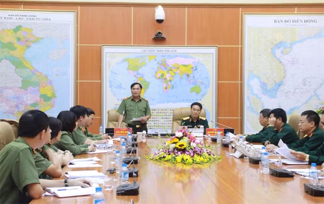 Thiếu tướng Trần Công Trường phát biểu tại Hội nghị. Thiếu tướng Trần Công Trường phát biểu tại Hội nghị.