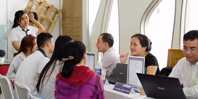 Người dùng cần sao lưu dữ liệu và cài đặt phần mềm diệt virus trên máy để được bảo vệ tự động.