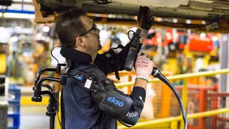 Cánh tay robot EksoVest. Cánh tay robot EksoVest.