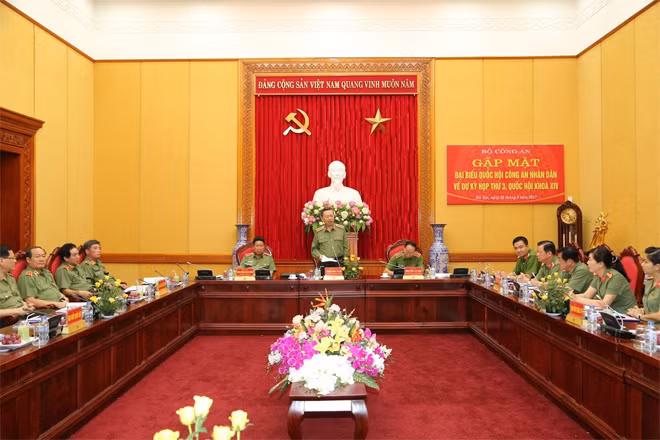 Toàn cảnh buổi gặp mặt. Toàn cảnh buổi gặp mặt.