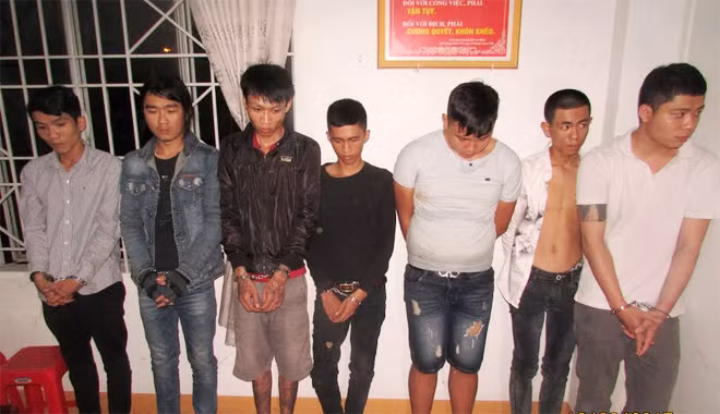 7 đối tượng đang bị tạm giữ.