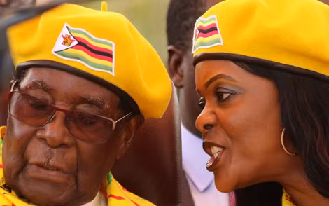 Bà Grace Marufu chì chiết ông Mugabe vì đã không thẳng tay đè bẹp cuộc biểu tình đòi ông từ chức diễn ra ngày 9-11-2017. Bà Grace Marufu chì chiết ông Mugabe vì đã không thẳng tay đè bẹp cuộc biểu tình đòi ông từ chức diễn ra ngày 9-11-2017.
