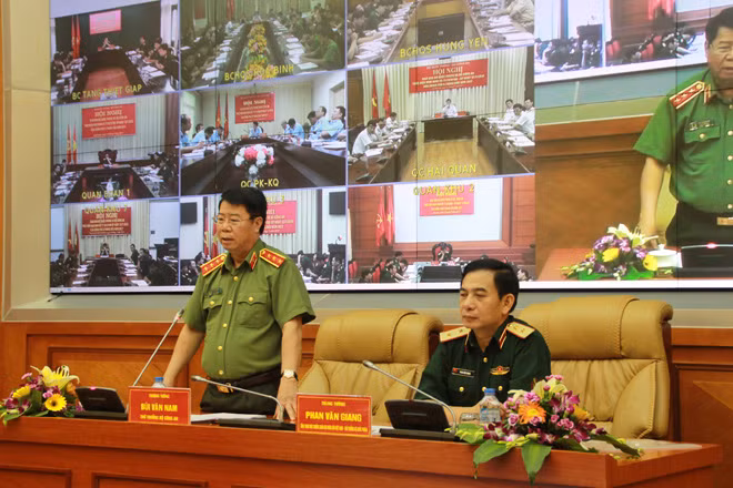 Thứ trưởng Bùi Văn Nam phát biểu tại Hội nghị.