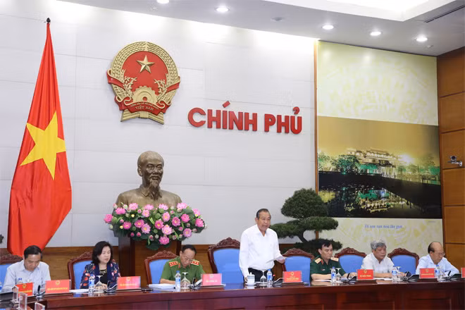 Phó Thủ tướng Thường trực Chính phủ Trương Hòa Bình chủ trì Hội nghị. Ảnh: VGP/Lê Sơn. Phó Thủ tướng Thường trực Chính phủ Trương Hòa Bình chủ trì Hội nghị. Ảnh: VGP/Lê Sơn.