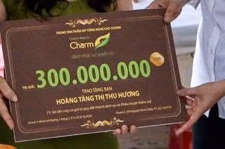Bảng gói tài trợ phẫu thẩm mỹ của cơ sở thẩm mỹ do Trương Ngọc Ánh làm đại diện thương hiệu. Bảng gói tài trợ phẫu thẩm mỹ của cơ sở thẩm mỹ do Trương Ngọc Ánh làm đại diện thương hiệu.