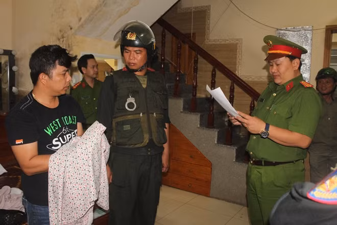 Toàn "đen" lúc bị oc6ng an bắt giữ.