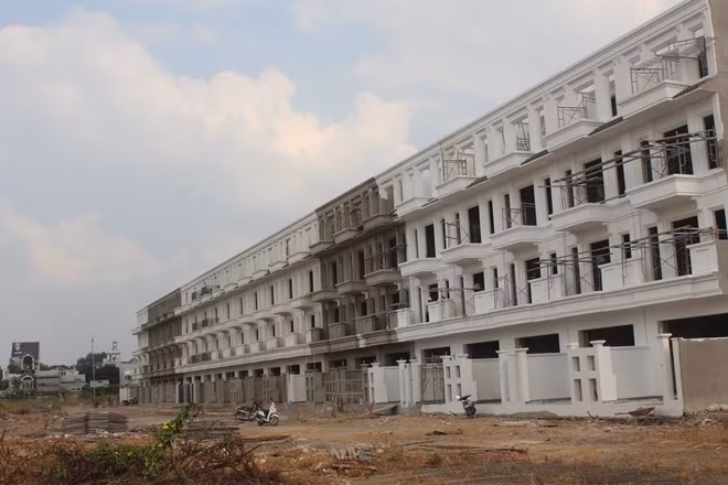 Khu nhà liên kế của dự án bị điều tra dấu hiệu sai phạm.