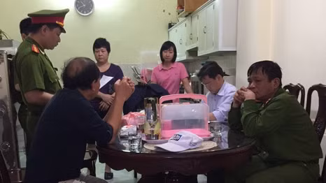 Buôn lậu sữa số lượng lớn từ Úc về Việt Nam, giám đốc công ty Nam Phát bị khởi tố