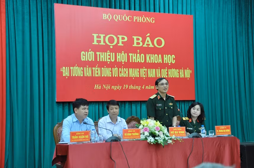 Trưng bày 150 tài liệu, hiện vật về Đại tướng Văn Tiến Dũng ảnh 2