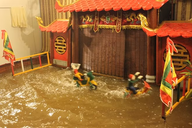 Một chương trình biểu diễn trên sân khấu thu nhỏ tại Long Biên
