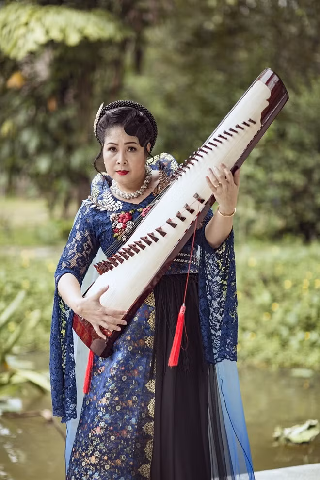 NSND Hồng Vân