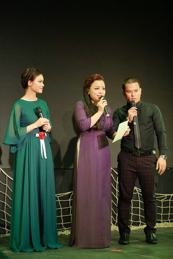 Nghệ sĩ ưu tú Tố Nga, Phương Thảo vận động gây quỹ trong đêm nhạc Nghệ sĩ ưu tú Tố Nga, Phương Thảo vận động gây quỹ trong đêm nhạc