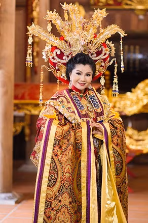 Cô đào Tú Sương trong thiết kế của Lê Long Dũng