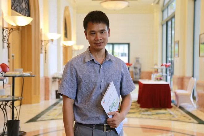 Đạo diễn Trần Hoài Sơn