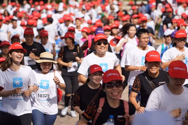 Chạy bộ kêu gọi sống lành mạnh