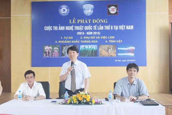 Quang cảnh buổi lễ phát động cuộc thi ảnh ảnh nghệ thuật quốc tế lần thứ 8.