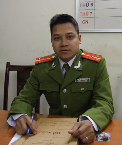 Thượng úy Nguyễn Quang Chất.