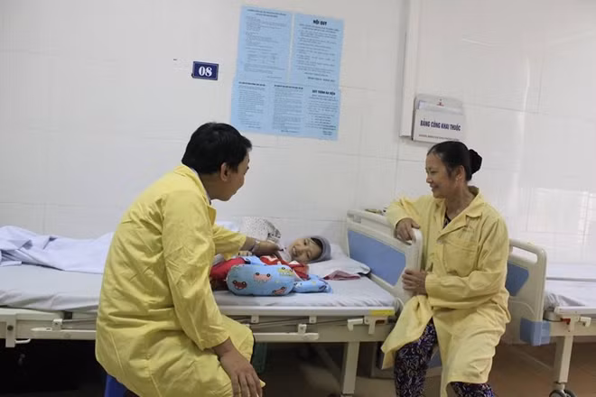 Niềm vui của gia đình sản phụ.