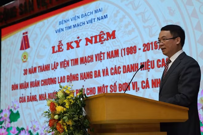 PGS.TS Phạm Mạnh Hùng, Viện trưởng Viện Tim mạch Việt Nam phát biểu khai mạc