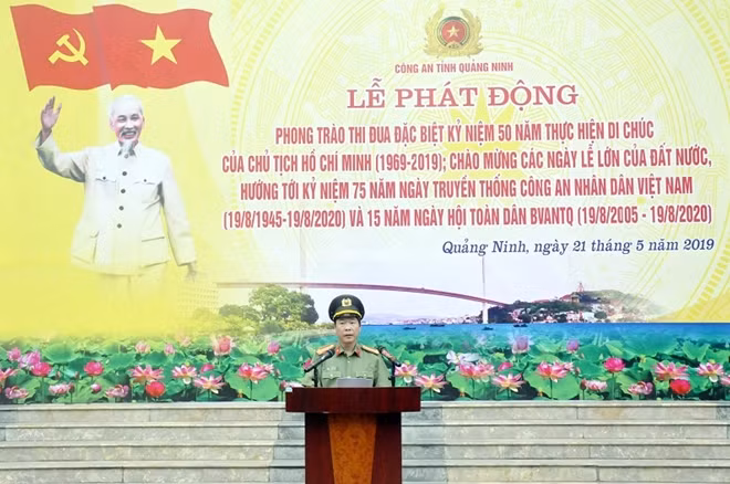 Đại tá Đỗ Văn Lực, Giám đốc Công an tỉnh Quảng Ninh phát động thi đua