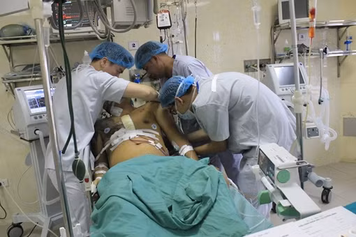 Cứu sống người đàn ông vỡ tim do tai nạn giao thông
