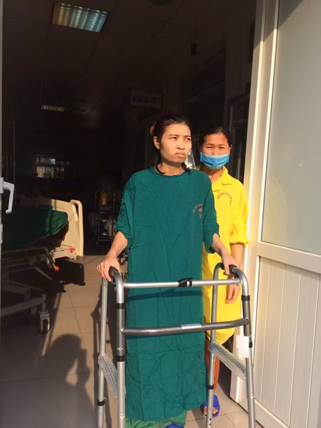 Cô đã đi lại được, sức khỏe hồi phục tốt