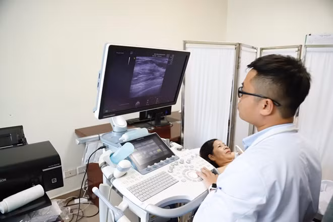 Đào tạo, chuyển giao kỹ thuật cho tuyến dưới, giảm tỷ lệ chuyển tuyến đối với bệnh nhân ung bướu