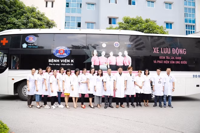 Các bác sĩ Bệnh viện K trong chương trình triển khai Đề án bệnh viện vệ tinh chuyên ngành Ung bướu
