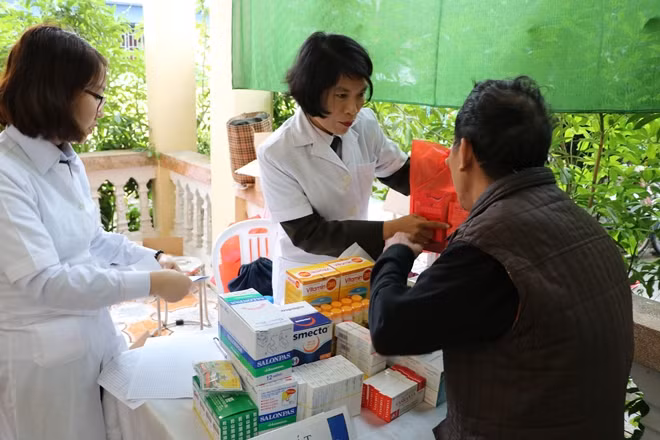 Được cấp phát thuốc miễn phí