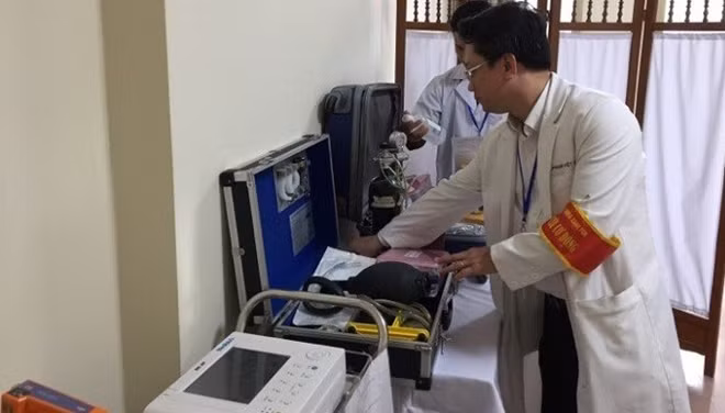 Tổ y tế tại Trung tâm Báo chí quốc tế sẵn sàng chăm sóc y tế cho các phóng viên