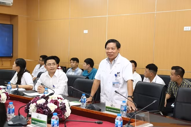 PGS.TS Nguyễn Quang phát biểu tại Hội thảo
