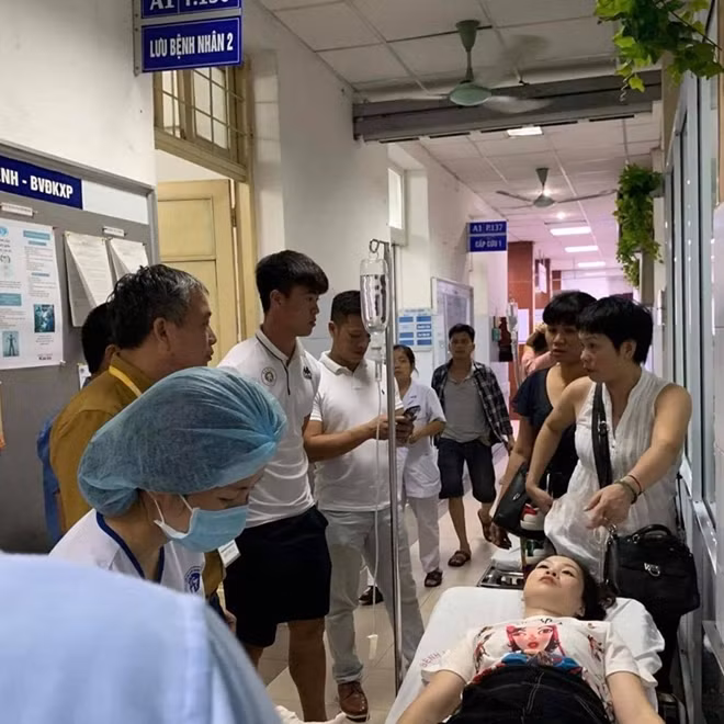 Chị H.A được đưa vào cấp cứu tại Bệnh viện Đa khoa Xanh Pôn