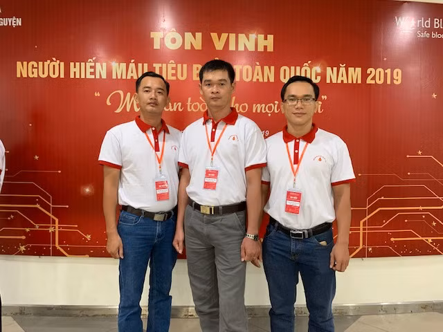 Từ trái qua phải: Đại úy Đoàn Văn Phương, Đại úy Bùi Thanh Diệp và Thượng úy Nguyễn Hùng Hòa