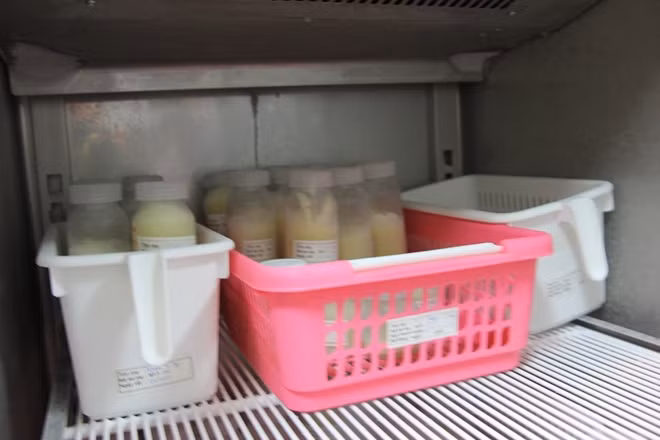 Sữa mẹ là lựa chọn tự nhiên và phù hợp nhất với trẻ nhỏ, giúp trẻ tăng cường hệ miễn dịch, lớn nhanh và phát triển toàn diện.