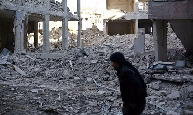 Cả chính phủ Syria lẫn lực lượng đối lập đều cáo buộc nhau sử dụng vũ khí hóa học khi giao chiến. Ảnh: EPA