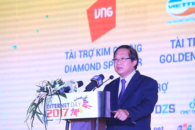 Bộ trưởng Bộ TTTT Trương Minh Tuấn phát biểu khai mạc tại sự kiện Internet Day 2017 và Lễ kỷ niệm Internet 20 năm.