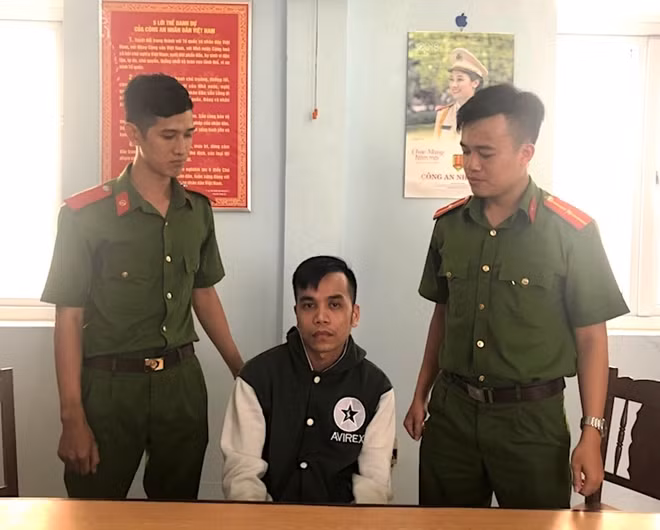 Đối tượng Nguyễn Đức Chung bị bắt giam chiều 19-6