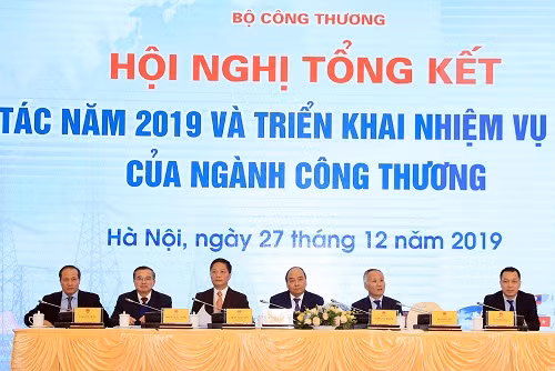 Thủ tướng Chính phủ Nguyễn Xuân Phúc dự hội nghị tổng kết.