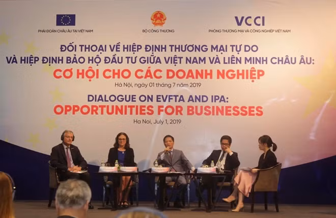 EVFTA giúp cho các sản phẩm, dịch vụ, hàng hóa Việt Nam có điều kiện cạnh tranh mạnh mẽ, phát triển ở thị trường châu Âu và sẽ có điều kiện hình thành các chuỗi giá trị.