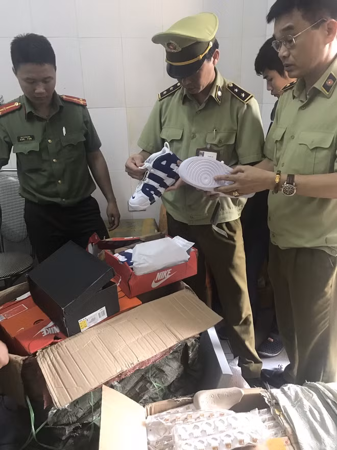 Ban Chỉ đạo 389 yêu cầu Ban Chỉ đạo 389 các tỉnh, thành phố, các lực lượng căn cứ chức năng, nhiệm vụ được giao, tăng cường công tác phòng ngừa, đấu tranh chống buôn lậu, gian lận thương mại và hàng giả trong lĩnh vực, đại bàn, kịp thời ngăn chặn các hành vi vi phạm.