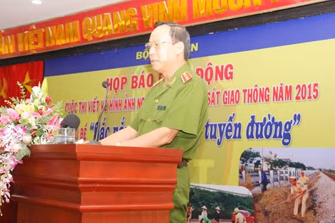 Thứ trưởng Lê Quý Vương phát biểu phát biểu tại buổi họp báo. . Ảnh Việt Hưng.